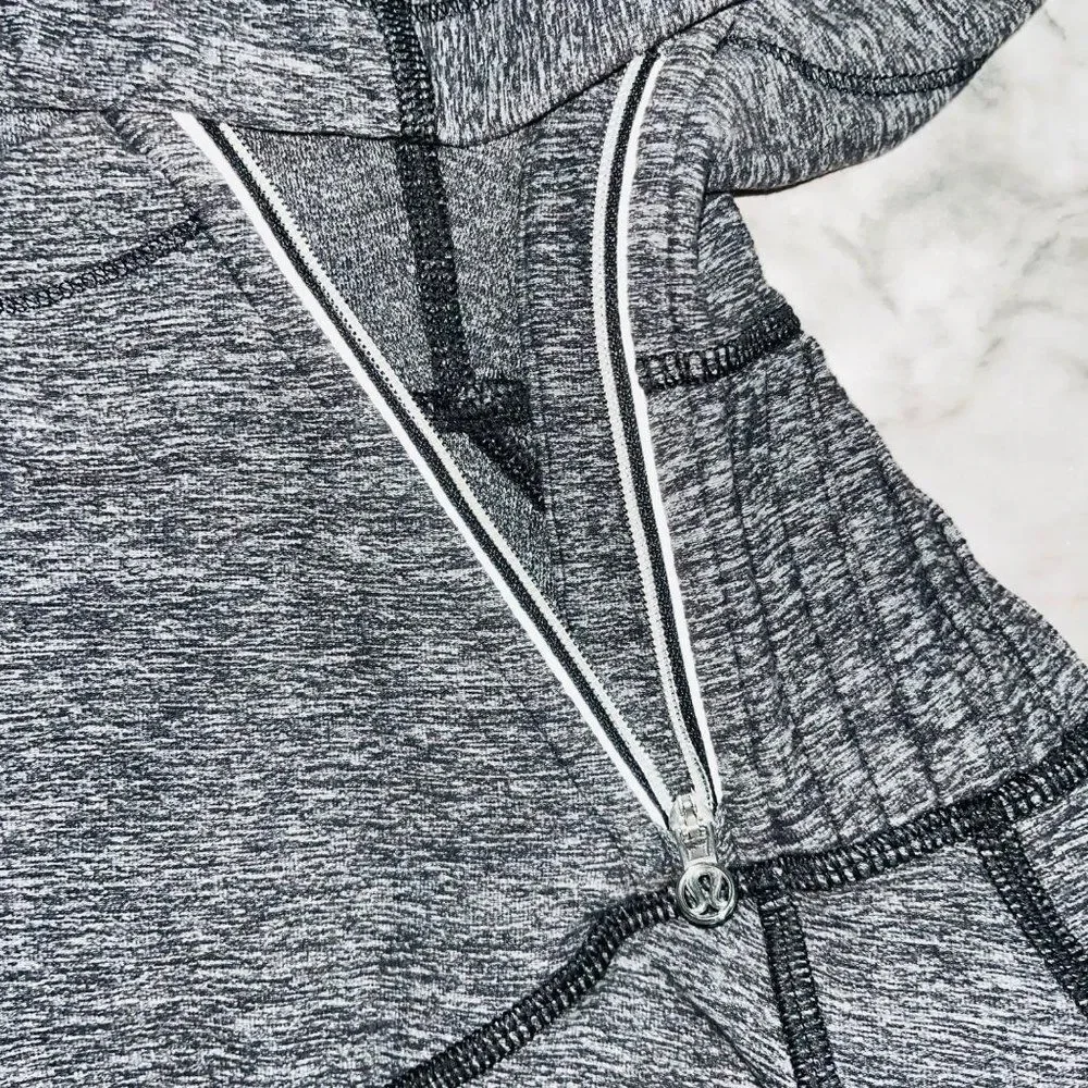 Lululemon Run Back on Track Hoodie Ponytail Hood Grey Women 4 Athleisure Active